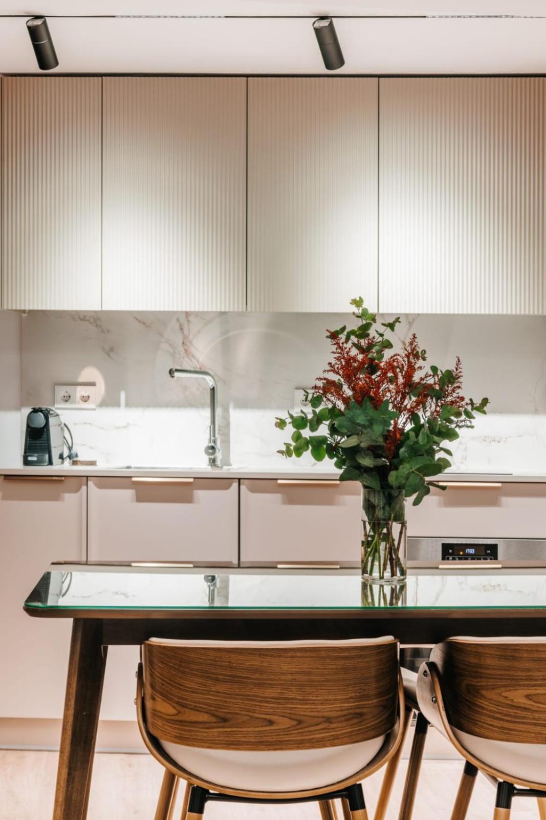 Stunning Near Gran Via Metro Apartamento