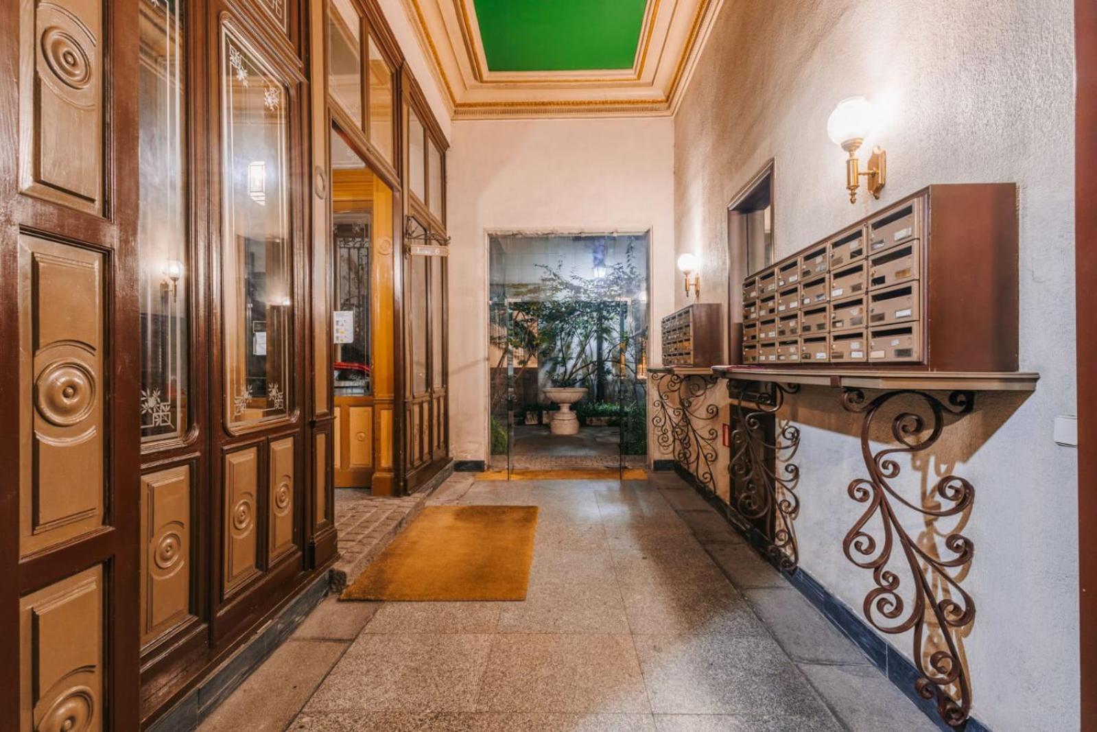 Stunning Near Gran Via Metro Apartamento *